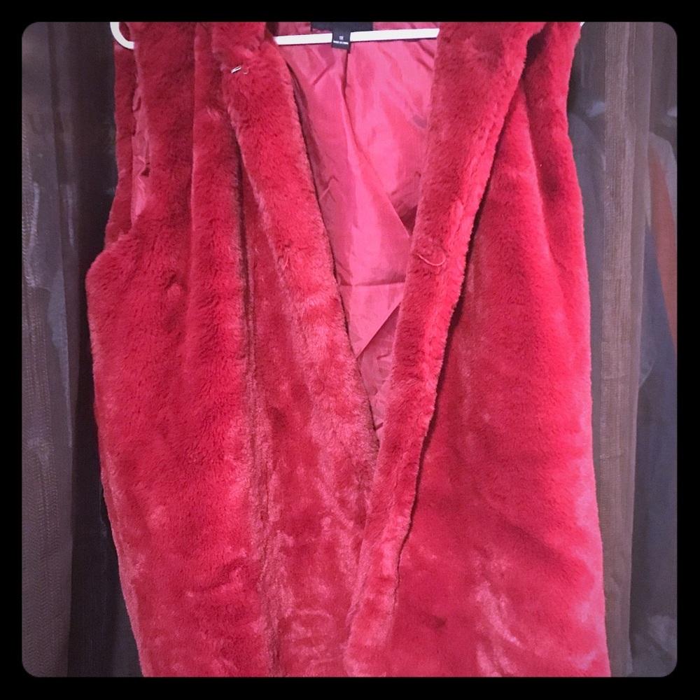 A New Furry Red Vest! Beautiful!❤️